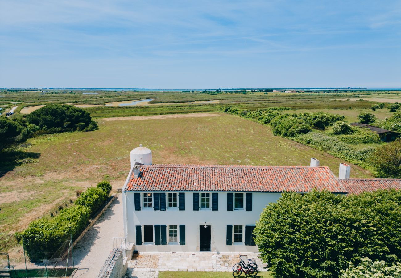 Country house in Loix - Domaine des Tours