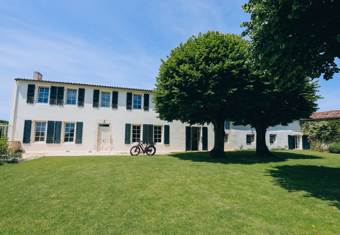 Country house in Loix - Domaine des Tours