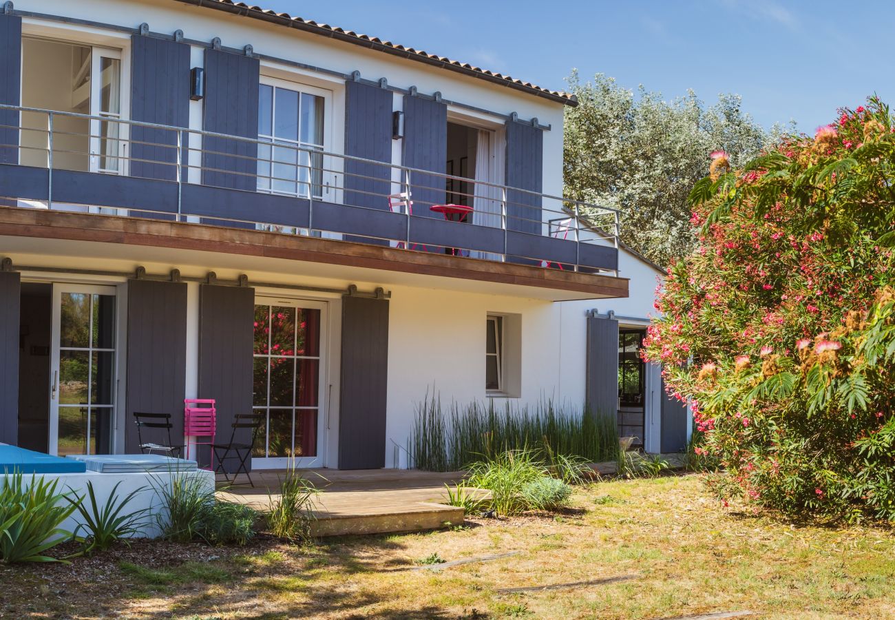 Villa in Les Portes-en-Ré - Villa Grand Marchais